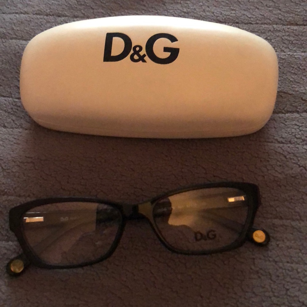 D & G reading 📖 glasses 👓